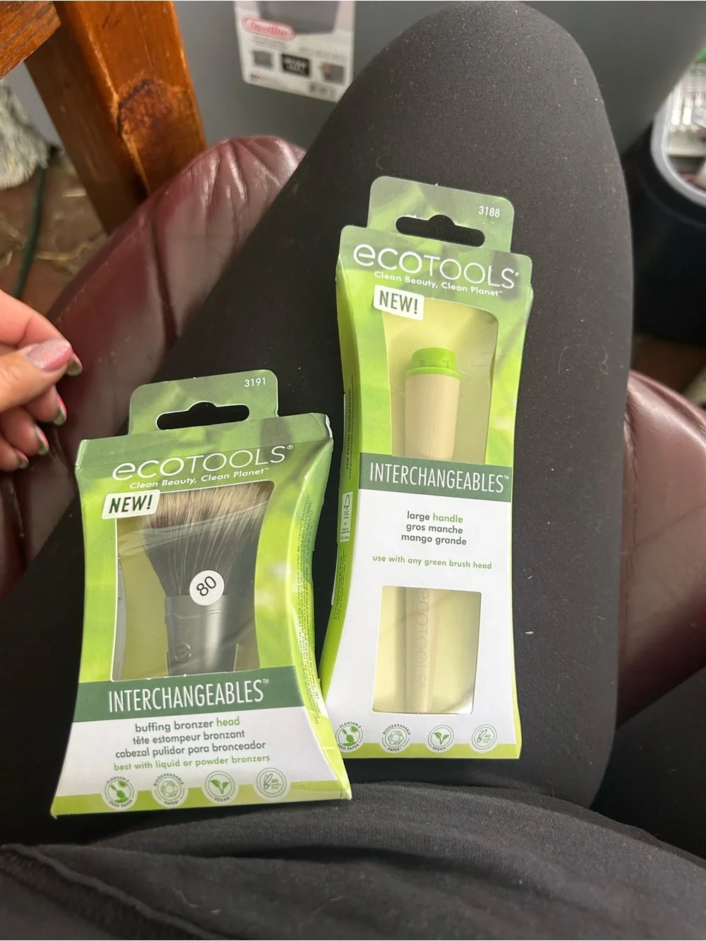 ecotools Interchangeables Buffing Bronzer Head with Green & Beige Handle